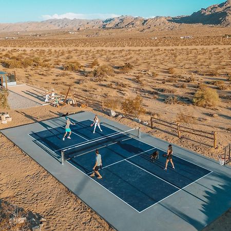 Sapphire Haven + Casita! Pool + Spa + Movie Theatre + 10 Min To Monument! Joshua Tree Bagian luar foto
