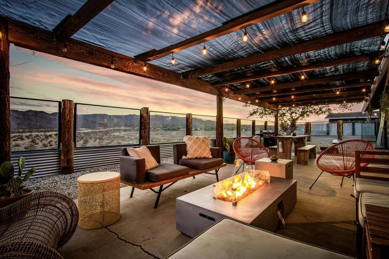 Sapphire Haven + Casita! Pool + Spa + Movie Theatre + 10 Min To Monument! Joshua Tree Bagian luar foto