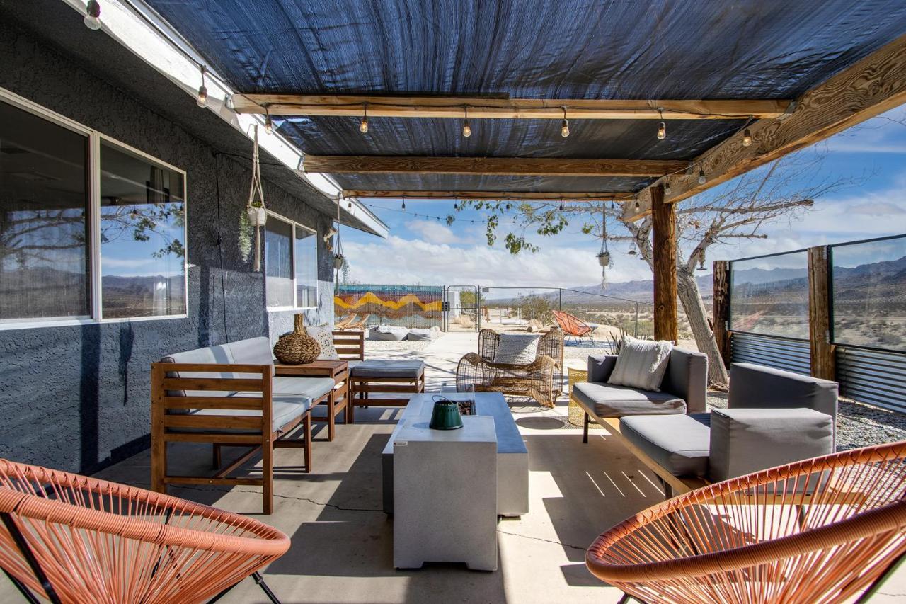 Sapphire Haven + Casita! Pool + Spa + Movie Theatre + 10 Min To Monument! Joshua Tree Bagian luar foto