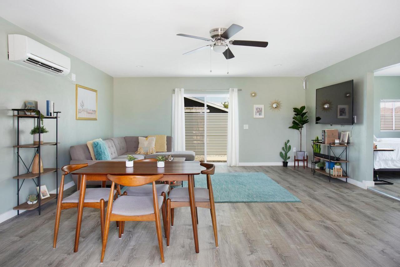Sapphire Haven + Casita! Pool + Spa + Movie Theatre + 10 Min To Monument! Joshua Tree Bagian luar foto