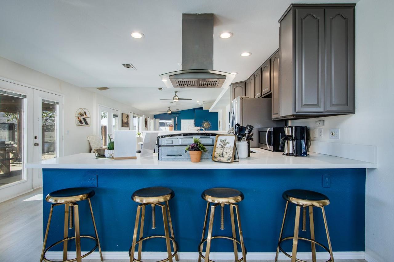 Sapphire Haven + Casita! Pool + Spa + Movie Theatre + 10 Min To Monument! Joshua Tree Bagian luar foto