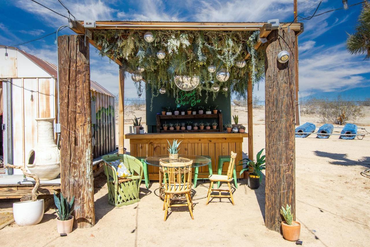 Sapphire Haven + Casita! Pool + Spa + Movie Theatre + 10 Min To Monument! Joshua Tree Bagian luar foto