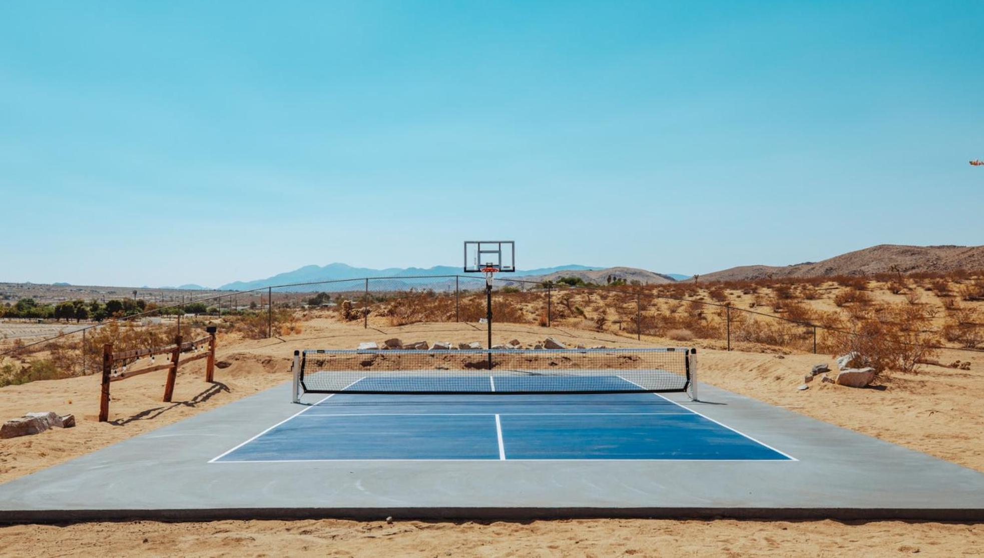 Sapphire Haven + Casita! Pool + Spa + Movie Theatre + 10 Min To Monument! Joshua Tree Bagian luar foto